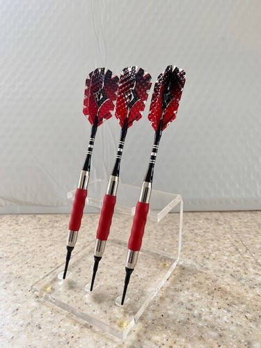 GLD Viper Red Sure Grip 18 gm. Darts w/Dimplex Flights & Dart Pal Case - Picture 2 of 3