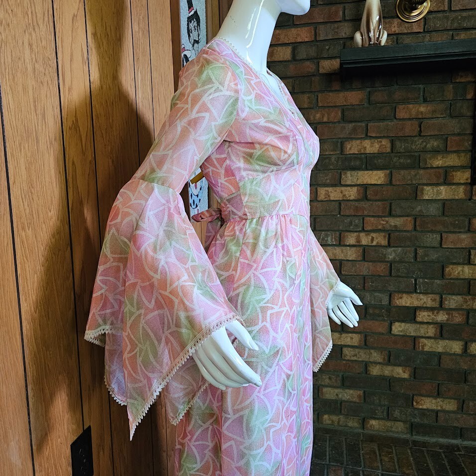 Vintage 70s Scarf Angel Sleeve Woodstock Hippie Pink