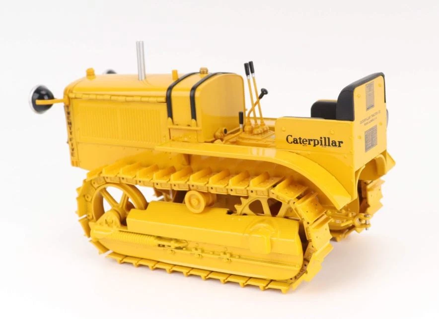 DIECAST MASTERS - Trattore cingolato CATERPILLAR 25 - 1/16 - DCM85679 - Immagine 2 di 4