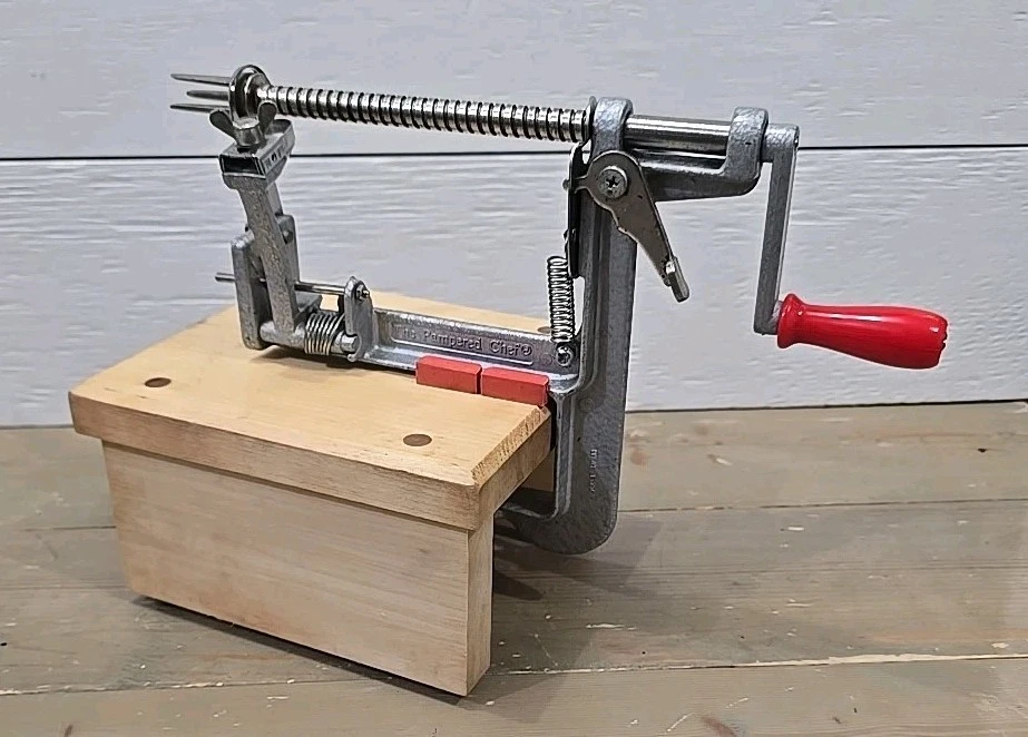 The Pampered Chef Apple Peeler Corer Slicer With Wooden Stand Hand Crank