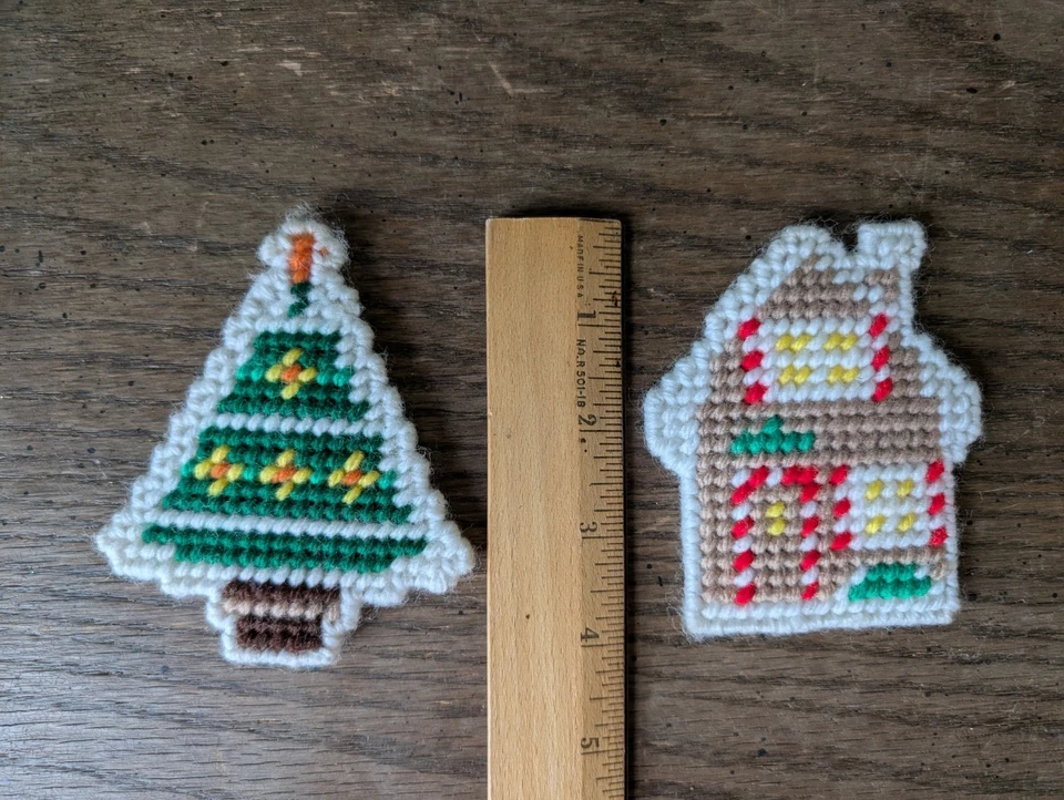 Set of 2 Vintage Handcrafted Christmas Ornaments Needlepoint Plastic Canvas - Image 3 of 4