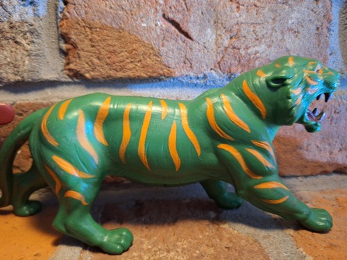 Vintage 1983 He-Man Battle Cat Saddle Armor Masters Of The Universe MOTU Cringer - Picture 3 of 16