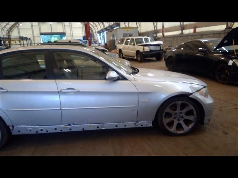 Pinza de pasajero delantera sedán mercado de Canadá para BMW 323i 3926054 06-07 Foto 3 de 4