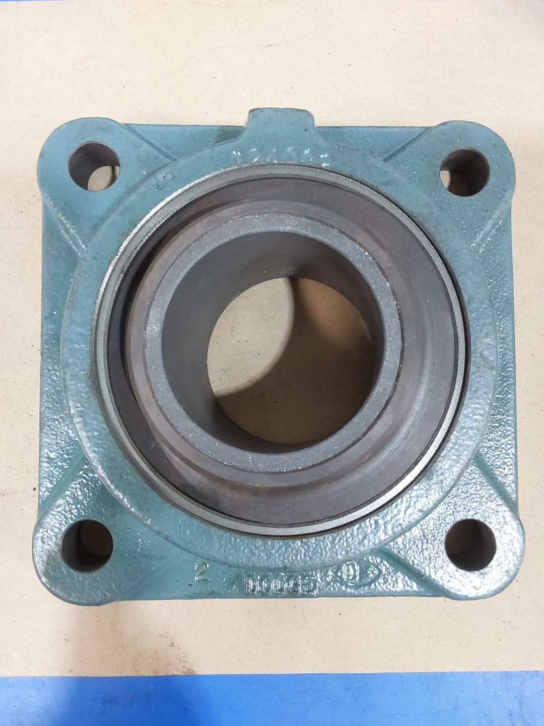 DODGE 126196/ 124083 4 BOLT FLANGE W/ SCM 2-15/16" BORE F4B-SCM-215