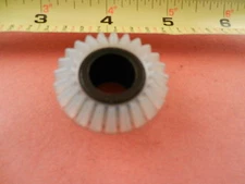 Gear #319695 for Singer 242,247,248,252,257,259, 267, 300, 362, 368, 1263 7110 