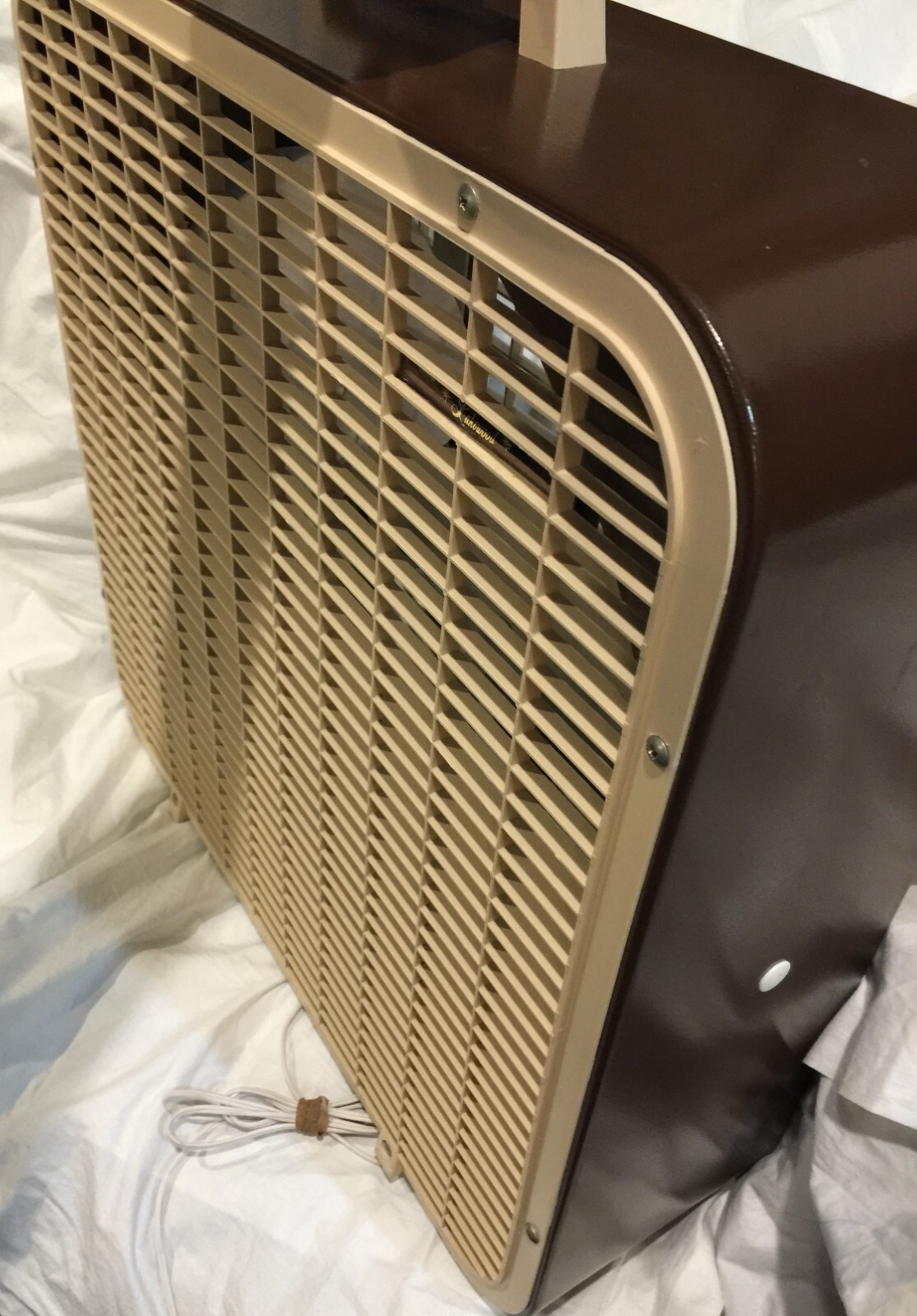 Vintage Lakewood 3 Speed Thermo Control Box Fan Metal Blades Reversible