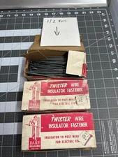 New VINTAGE 3-pack 1950's Dare Twister Electric Fence Wire Insulator 457