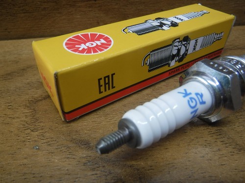 85-87 HONDA FOURTRAX 250 SPARK PLUG DR8ES-L NGK DR8ESL FAST FREE SHIPPING TRX250 - Picture 6 of 12