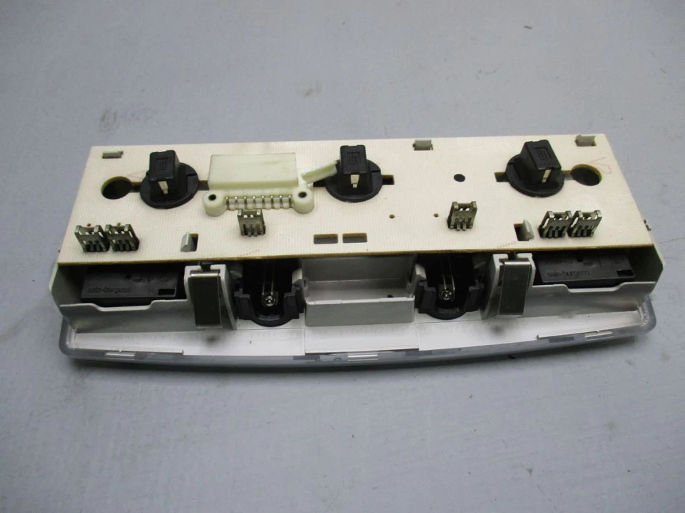 Luz Interior Trasero para BMW 5 E60 530D 6910793 - Imagen 4 de 4