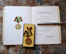 DDR  NVA  Medaille für Treue Dienst in Gold 20 Dienstjahre