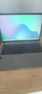 Asus CX15 CX1505CTA-S70092 Chromebook 15,6 Zoll 8 GB RAM Intel Core i3 3,9 GHz