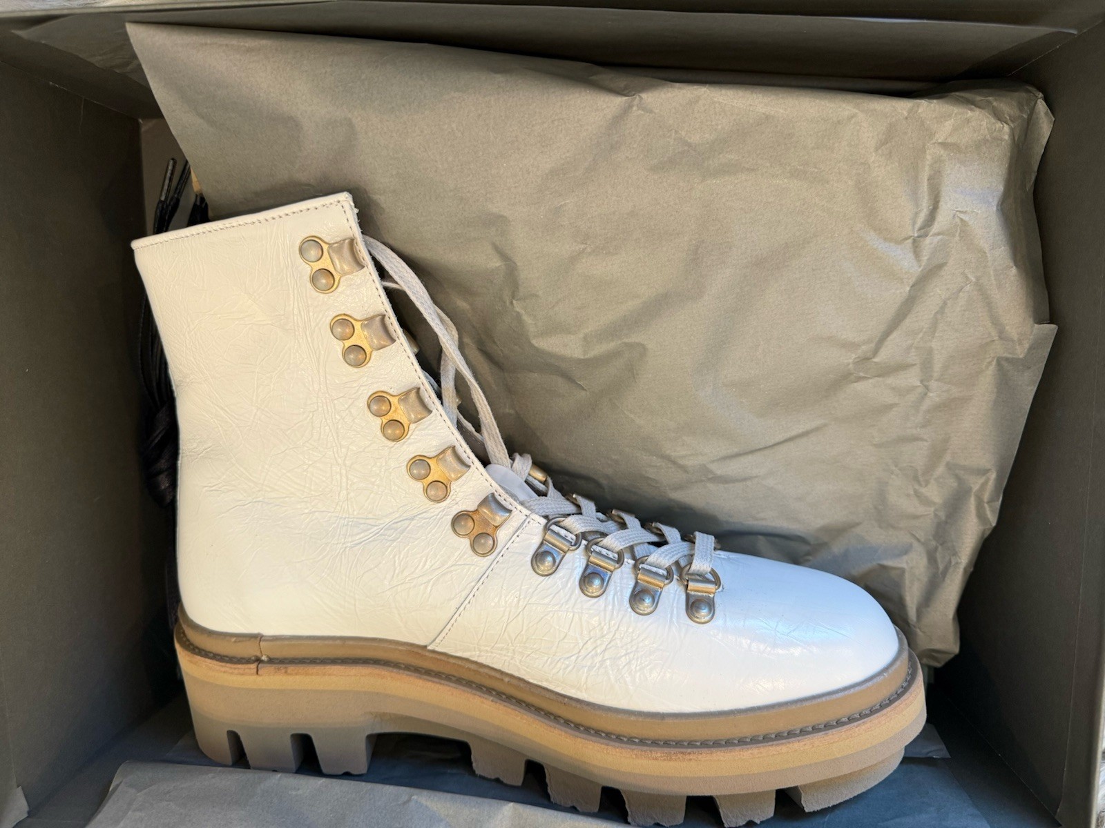 All Saints  Womens Wanda Crinkle Boot White Leather Ankle  Size 40 image 7