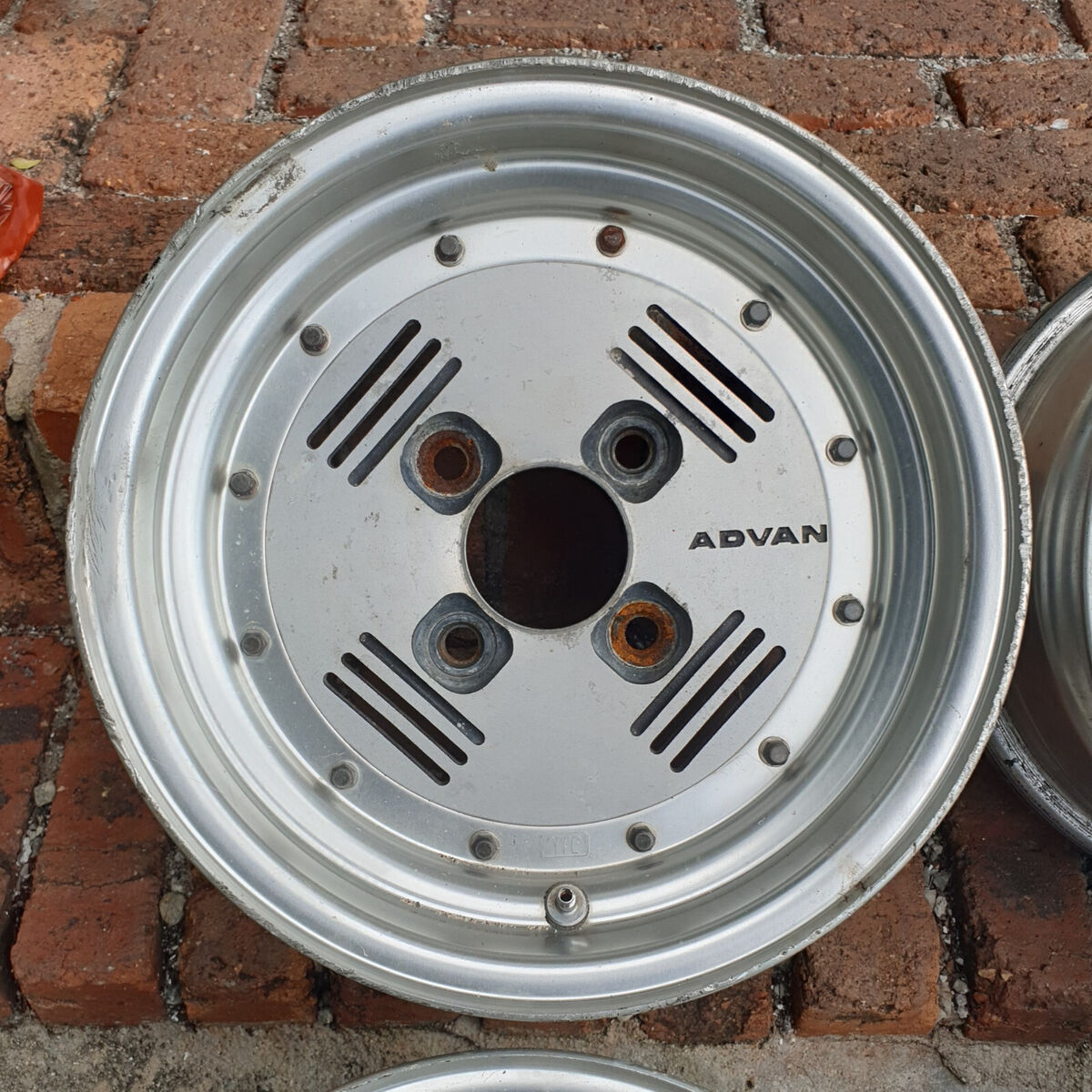 s-l1200.jpg s-l1200.jpg