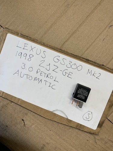Lexus GS300 1998 MK2 3.0 Fuel Pump Relay 9098702012