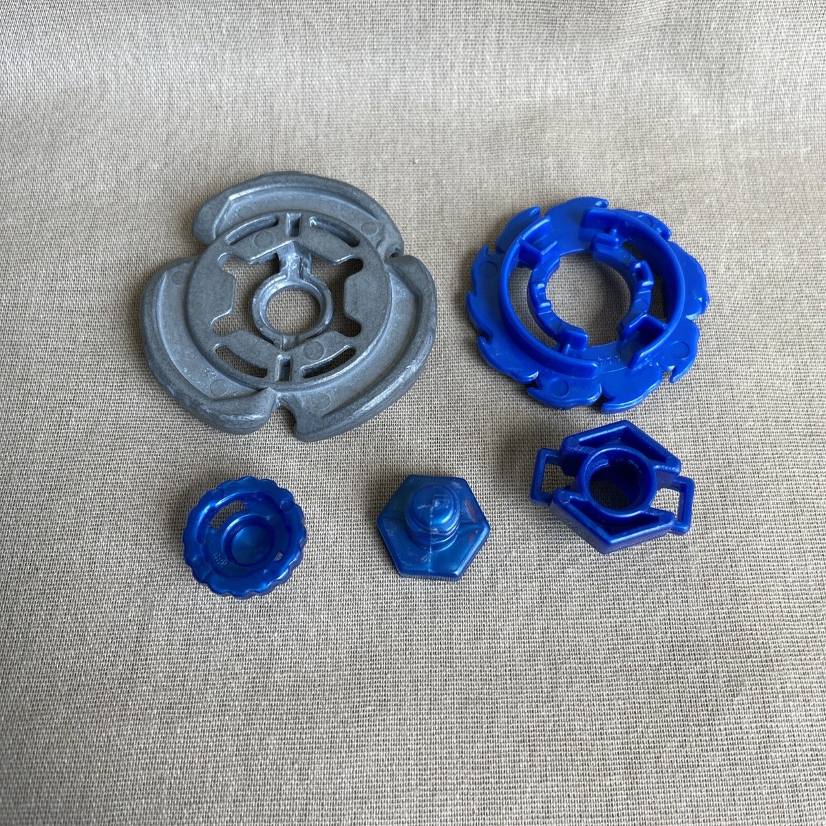 Spiral Fox 130D / Cyclone Herculeo Beyblade Metal Fury Hasbro B