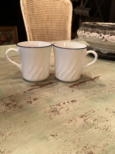 VINTAGE CORNINGWARE 8 OZ COFFEE/TEA CUP/MUG, White W/DK BLUE STRIPE RIM