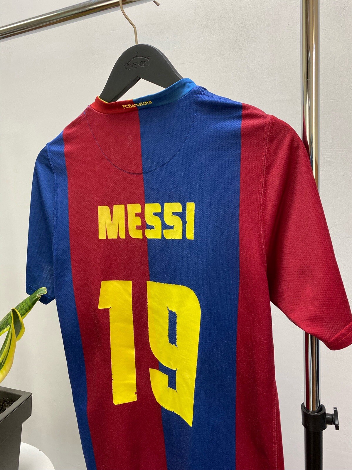 Maillot Domicile FC Barcelone 2006/2007 – #19 Messi – Taille L – Nike – Sans écusson