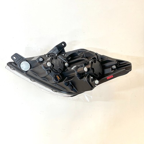 OEM 8310208C00 Head Lamp Light Assy RH 1p For 2013 2017 Ssangyong Rexton W - Picture 5 of 10