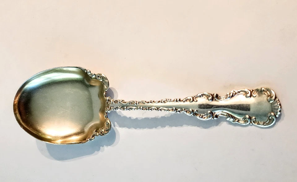 Whiting Louis XV Sterling Silver Serving Berry Spoon 1897 Goldwash 52 gr - Image 2 of 4