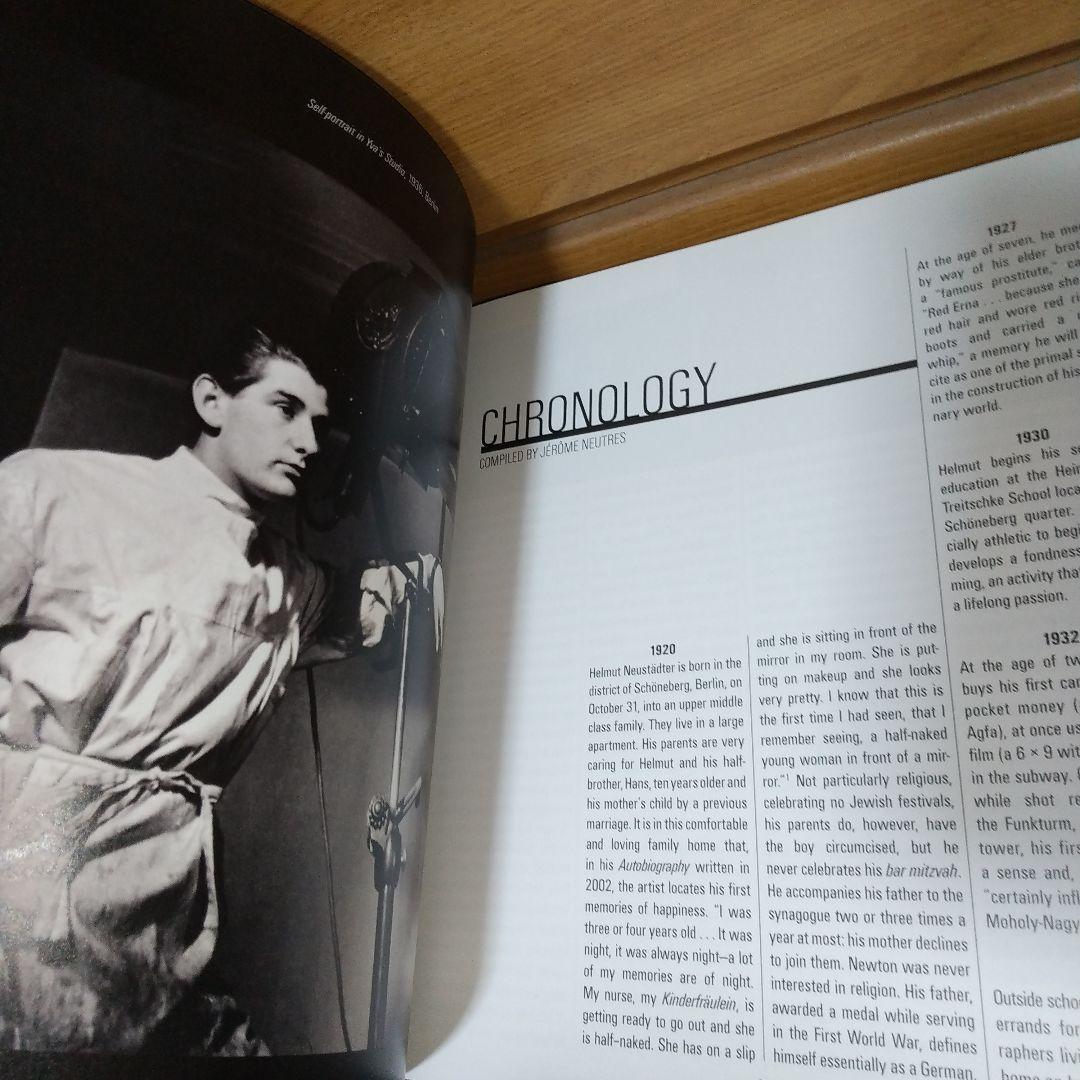 HELMUT NEWTON 1920-2004　洋書　【b4】 HELMUT NEWTON 1920-2004洋書【b4】