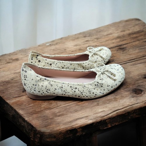 Sabrinas Beige And Gold Flats Size 37 (7) - Picture 2 of 5