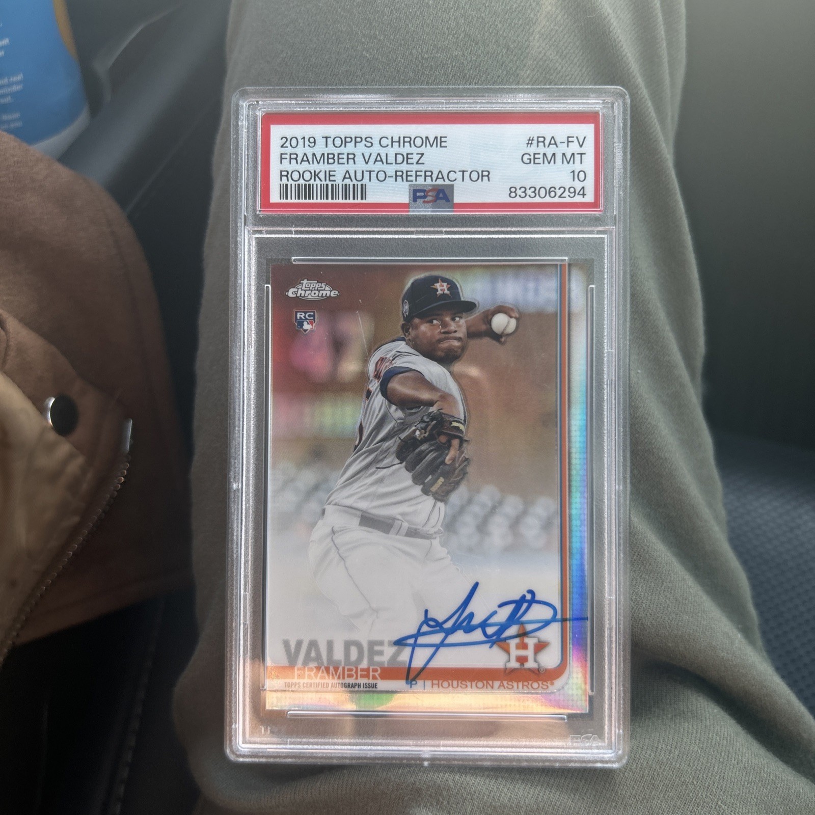 2019 Topps Chrome - Rookie Autographs Framber Valdez #RA-FV Refractor /499 (RC)