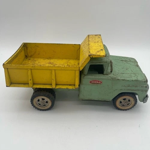 Vintage 1963-1964 Tonka Pressed Steel Manual Dump Truck Yellow and Green