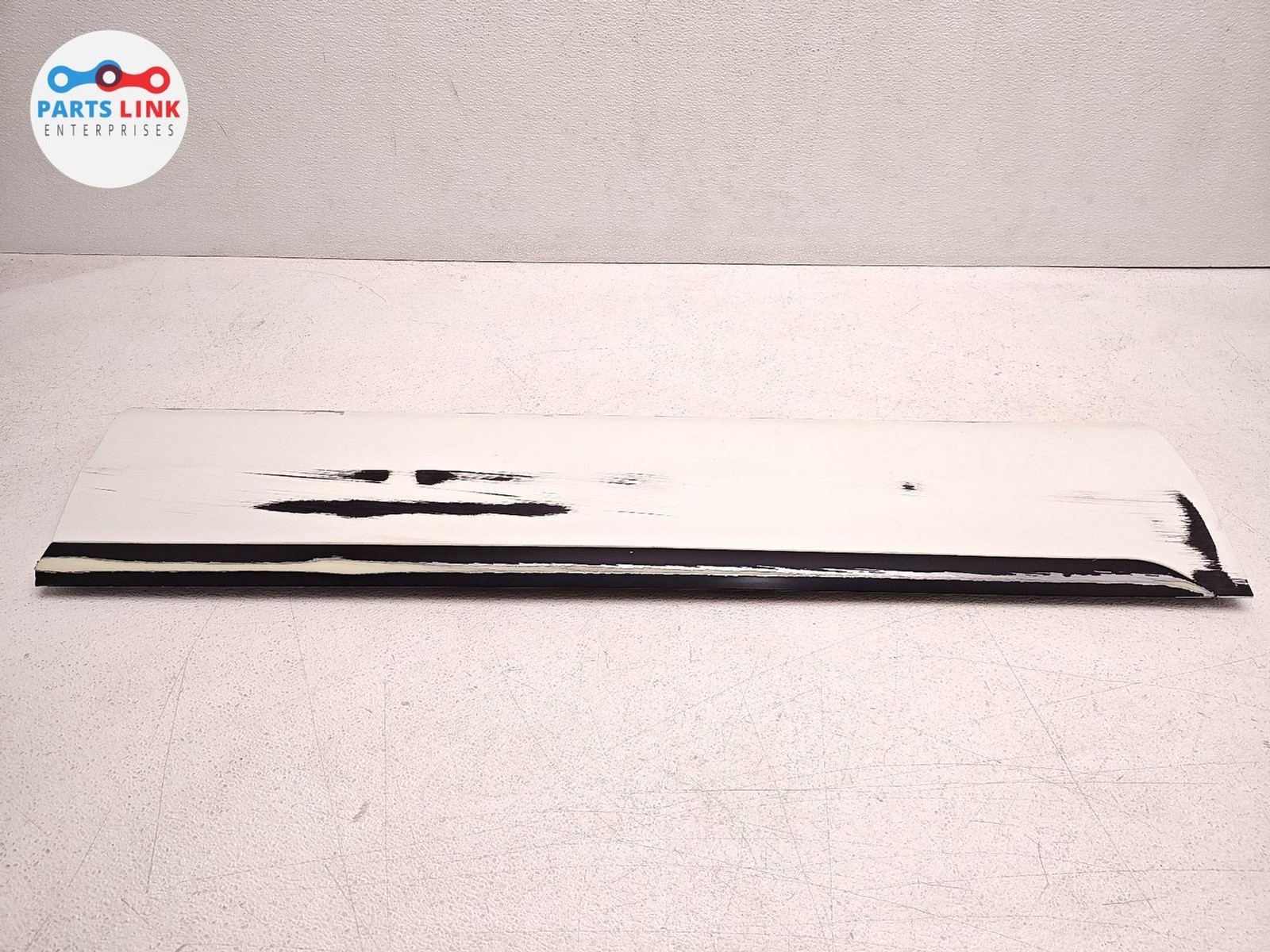 2016-20 BENTLEY BENTAYGA FRONT LEFT DOOR MOLDING TRIM CLADDING PANEL LIP 636 A9B