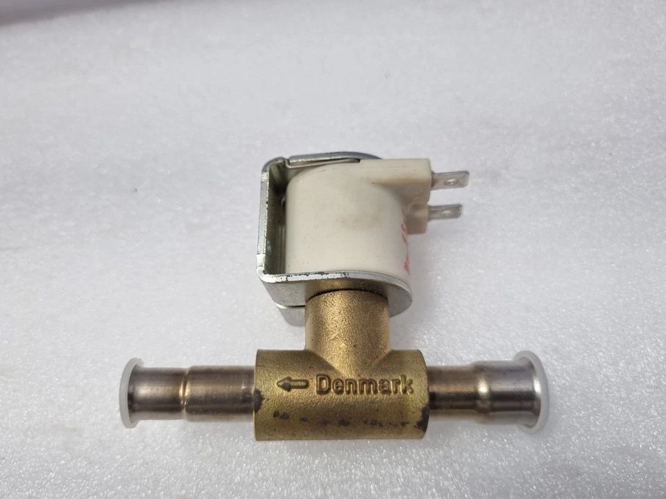 Manitowoc 76-3010-1 Solenoid Valve EVU5 230V Danfoss 042N4231 - Image 4 of 4