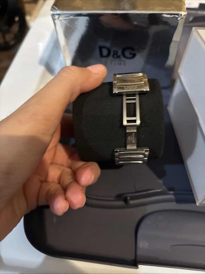 Dolce & Gabbana Women's Watch - Image 4 of 4