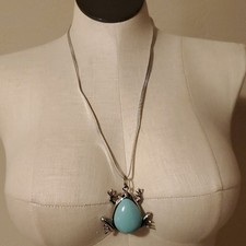 Vintage Frog pendant necklace