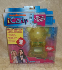 Nickelodeon I Carly Truth or Dare Bear Battery Handheld Game 2010 Playmates