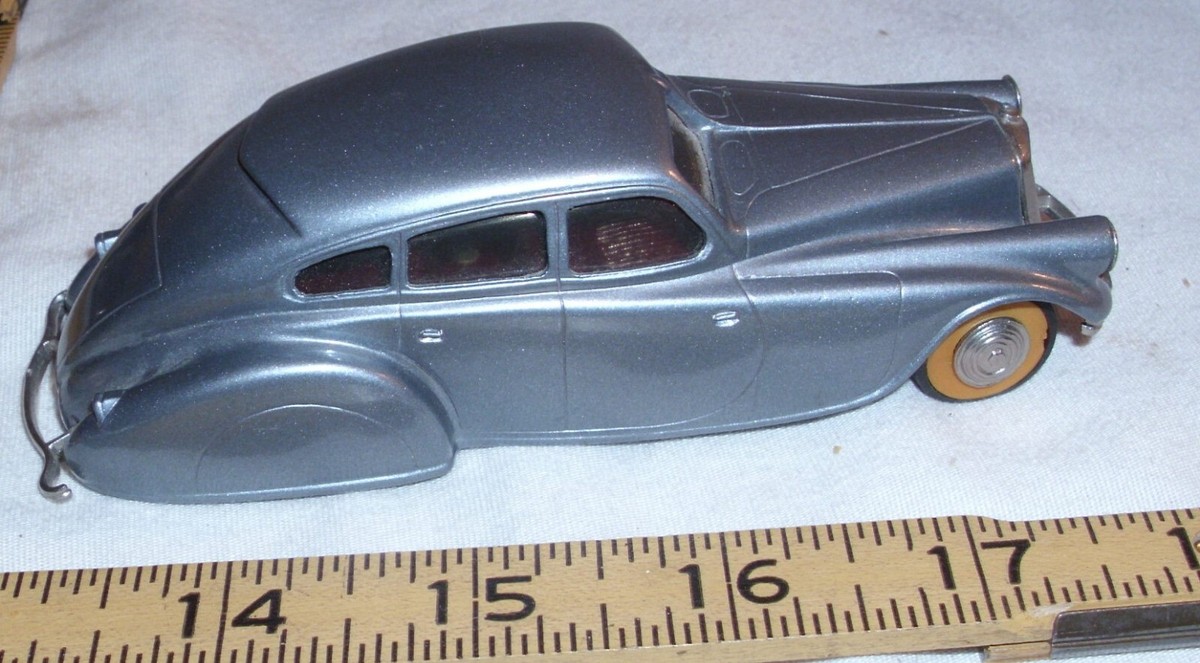 BROOKLIN MODELS 1933 PIERCE ARROW SILVER ARROW DIE CAST MODEL TOY