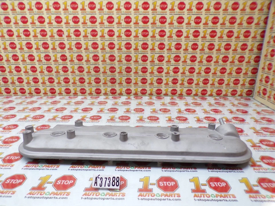 GMC SIERRA 1500 2009-2013 cubierta de válvula de motor 12642655 OEM Foto 3 de 4