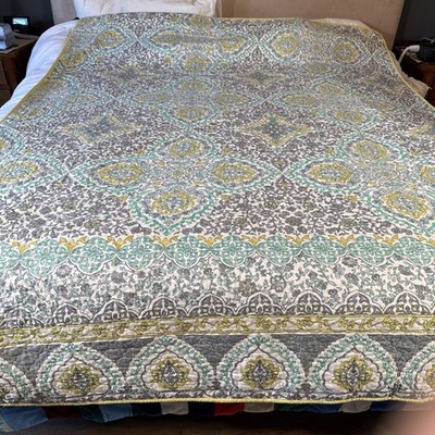 Bedspread Paisley Quilted Yellow Gray Teal Twin 66x88  Two Sided Very Soft