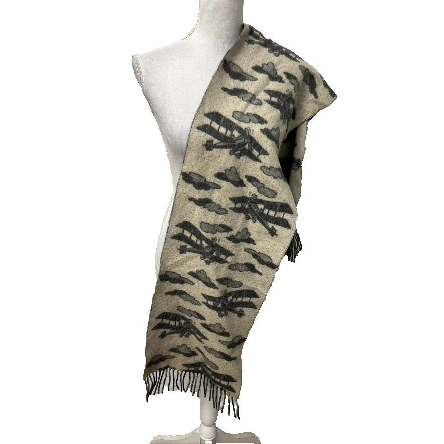 Reversible Scarf Warp Knit Gray Beige Airplane Flying Aviation Gorpcore Outdoor
Opens in a new windo