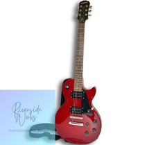 Guitare d'occasion Epiphone Les Paul Studio Wine Red avec accordeur