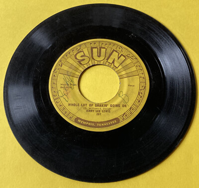 45 rpm Jerry Lee Lewis WHOLE LOT OF SHAKIN' GOING ON 1957 Sun Records - 267