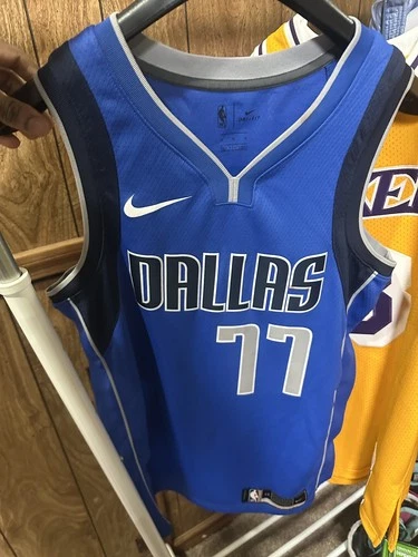 Luka Doncic Dallas Mavericks Signed / Autographed NBA Swingman Jersey fanatics