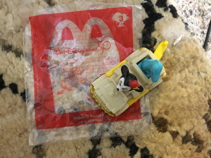 McDonald’s Walt Disney World 50 Minnie Mouse @ Dino Attraction Happy Meal Toys