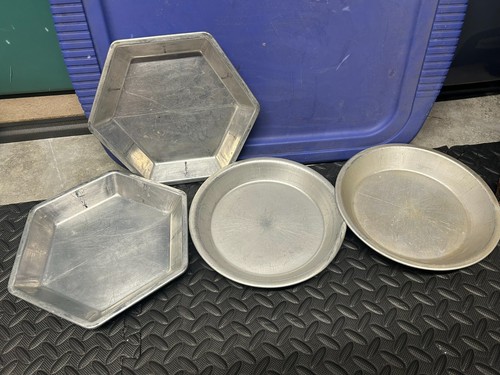Set Of 4 Wear Aluminum Pie Pans Plate Tin Dish 9x1.25 Valiant Nirro