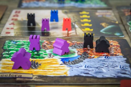 Heroes Call Expansion Tiny Epic Kingdoms Micro Board Gamelyn Games TEKHC01 - Picture 3 of 4