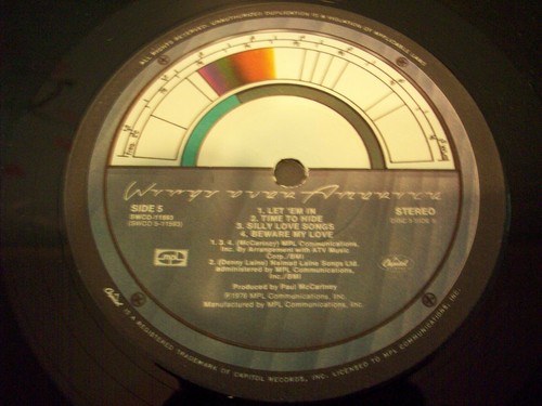 Wings , Wings Over America ,1976 Capital Press. Good+ To VG+ Cond. - Picture 4 of 6