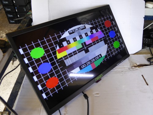 NEON HD22-B 22” HDMI / VGA / BNC Moniteur PC ÉCRAN DE VIDÉOSURVEILLANCE *SANS SUPPORT* ÉCRAN #6Q - Photo 4/8