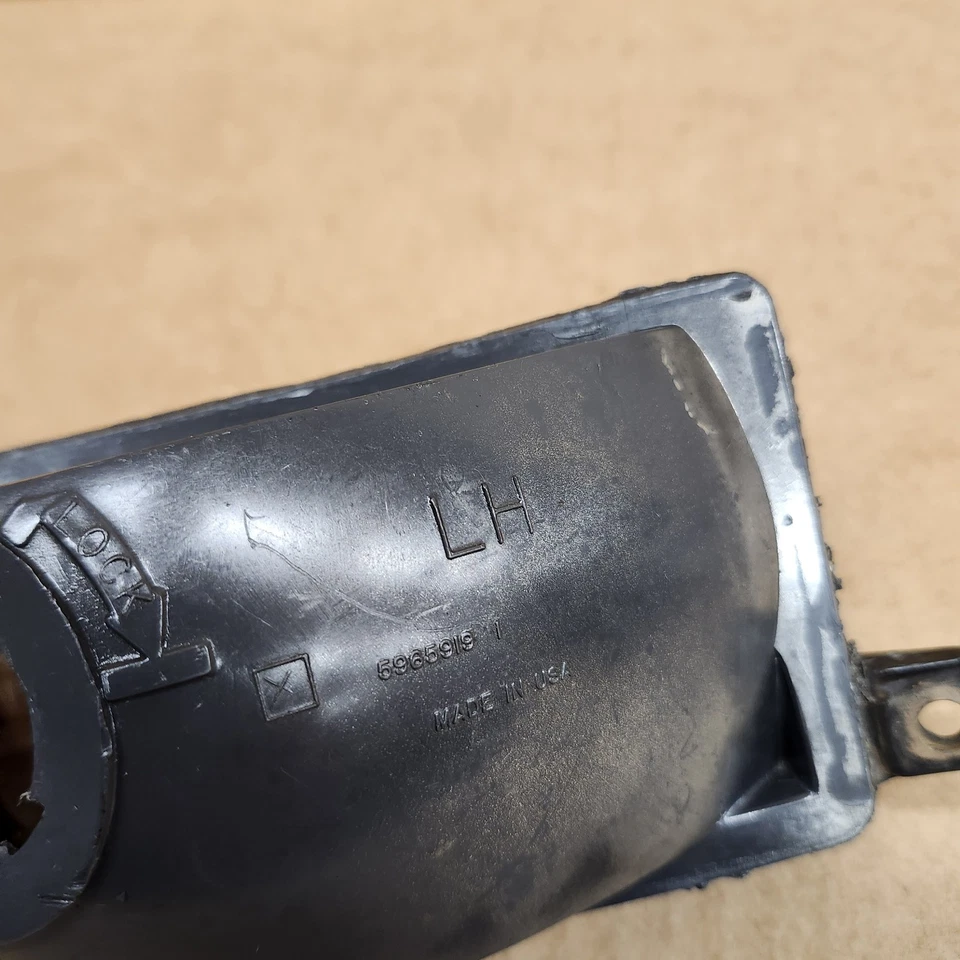 Luz de estacionamiento delantera izquierda C3 Corvette lámpara de señal de giro y pernos de montaje controladores Foto 4 de 4