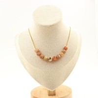 Mineralien Und Edelsteine. Halskette Mit 10 Perlen Aus Sonnenstein 8 Mm. Kette