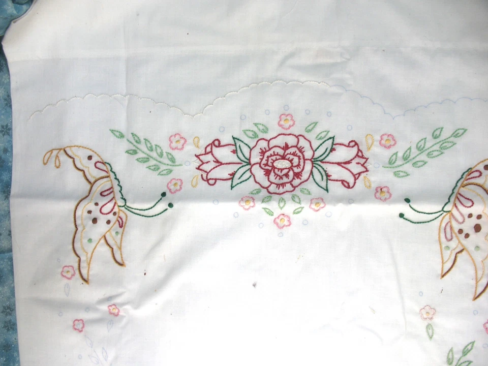 Fundas de almohada que terminas estampadas para bordar Project Floss incluidas 1 par Foto 3 de 4