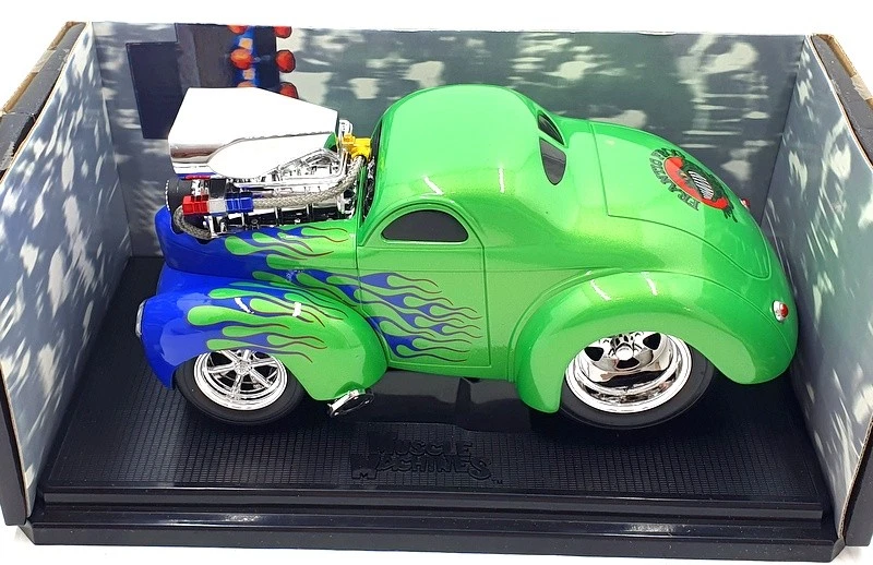 Muscle Machine 1/18 Scale Diecast 61006 - 1941 Jeep Willys Coupe - Green - Image 4 of 4