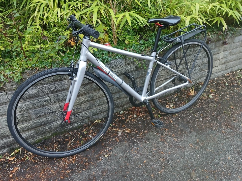 Pinnacle Neon One Hybrid Bike 18" Frame Size with 700x23c Wheels - Image 3 of 4