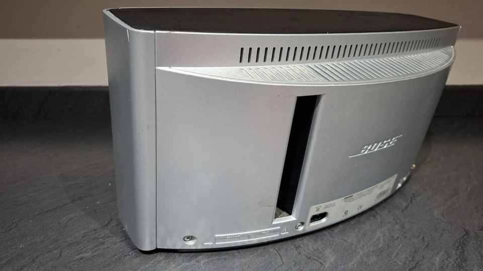 Bose Sounddock 10 Digital Music System With  Bluetooth Adapter. UNTESTED- BEEPS - Image 4 of 4
